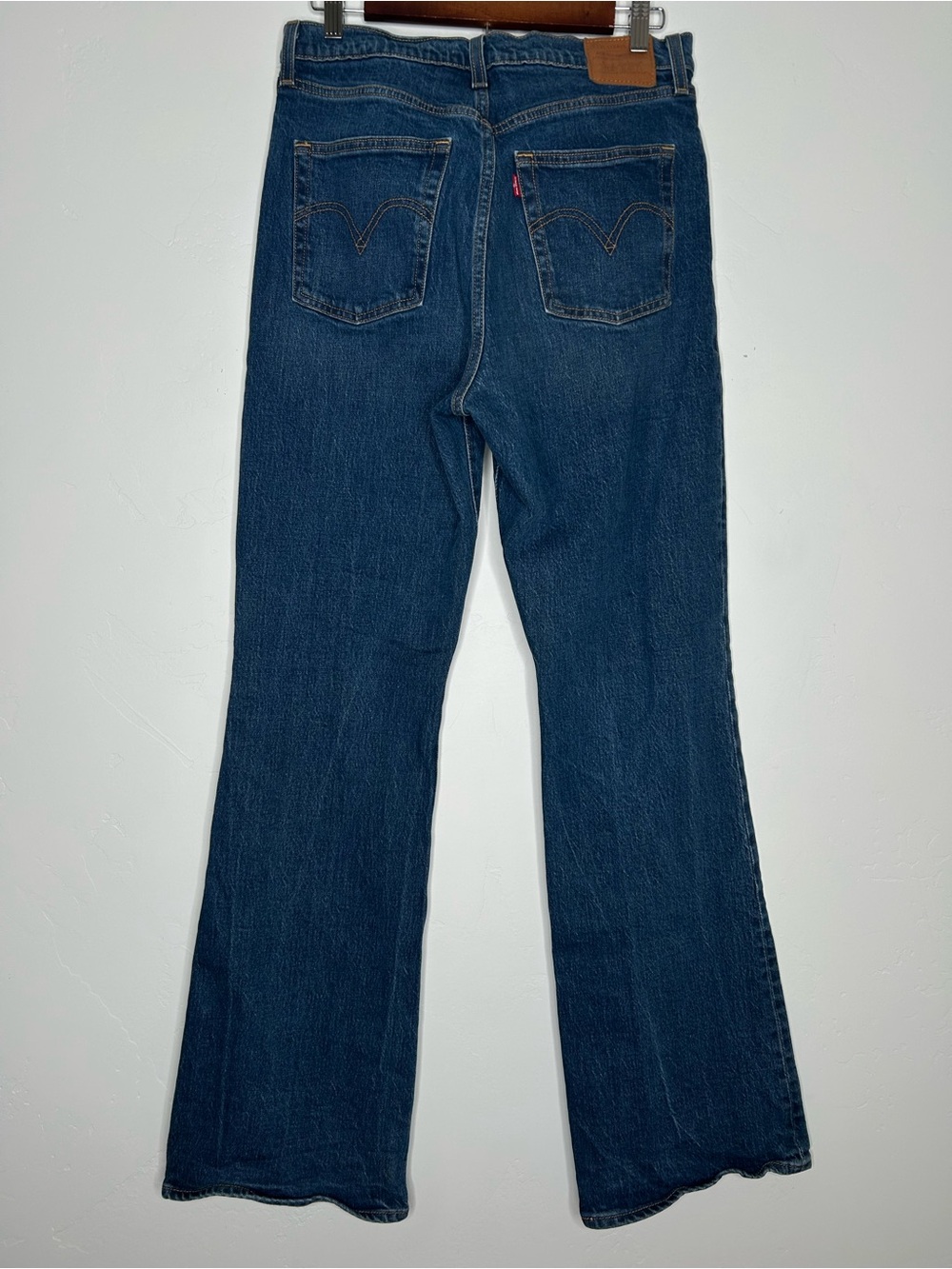 Levis Ribcage Boot Cut High-Rise Denim Jeans Size 30x33 Classic Button Fly - Picture 2 of 13